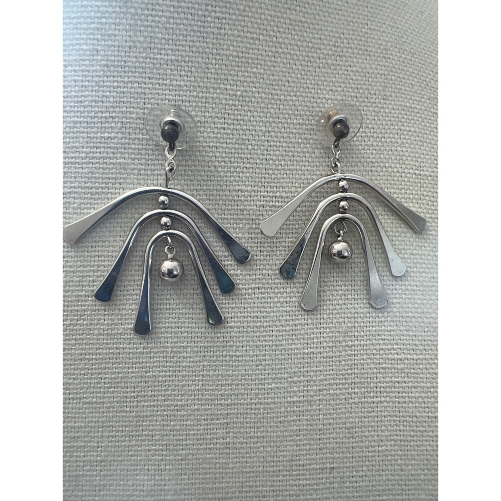 Silver Tone Articulating Paddle Earrings - Picture 1 of 3